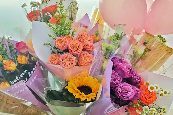 女神節(jié)丨祝你向陽而生，光芒萬丈！