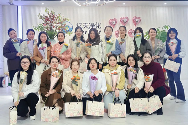 女神節(jié)丨祝你向陽而生，光芒萬丈！